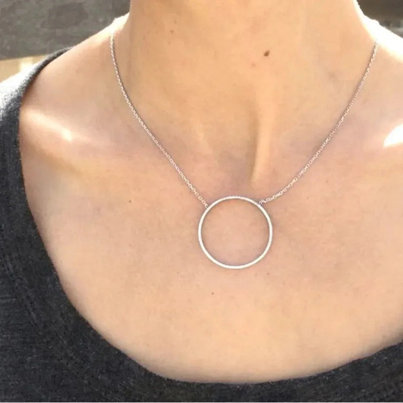 WHITE GOLD PLATED KARMA/CIRCLE OF LIFE PAVE SET STONES 2” DIAMETER  22” CHAIN - Picture 2 of 7